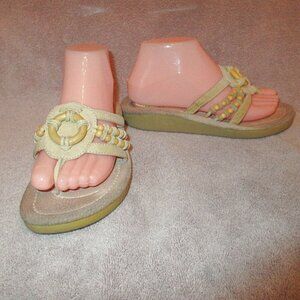 Earth Shoe Gelron Leather Sandals Size 7.5 Logan Beads Comfort Flip Flop Padded
